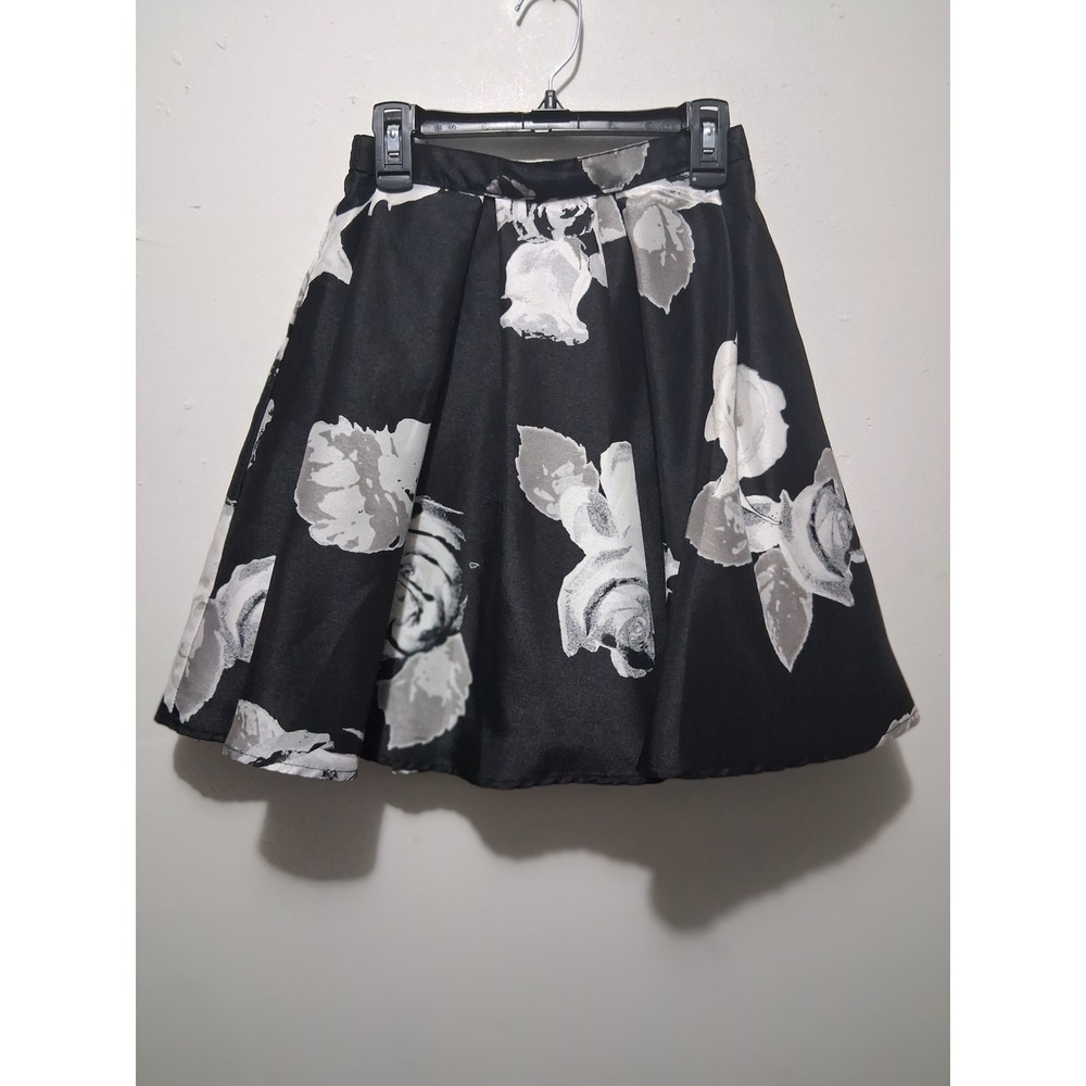 Sequin Hearts Fully Lined Black White Floral Pleated Skirt Size 1 Girls Party